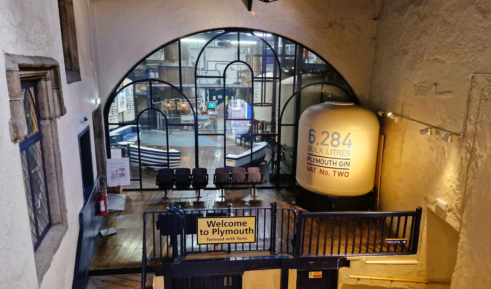Il tour guidato alla distilleria di Gin di Plymouth